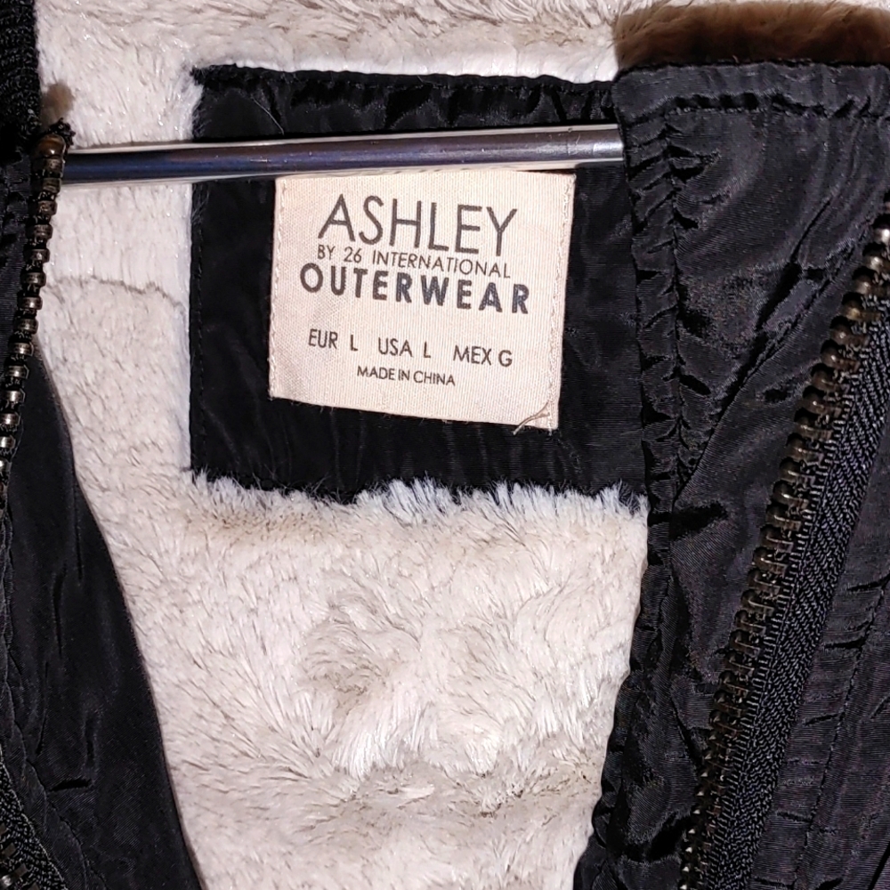 Ashley Outerwear Jacket - image 5